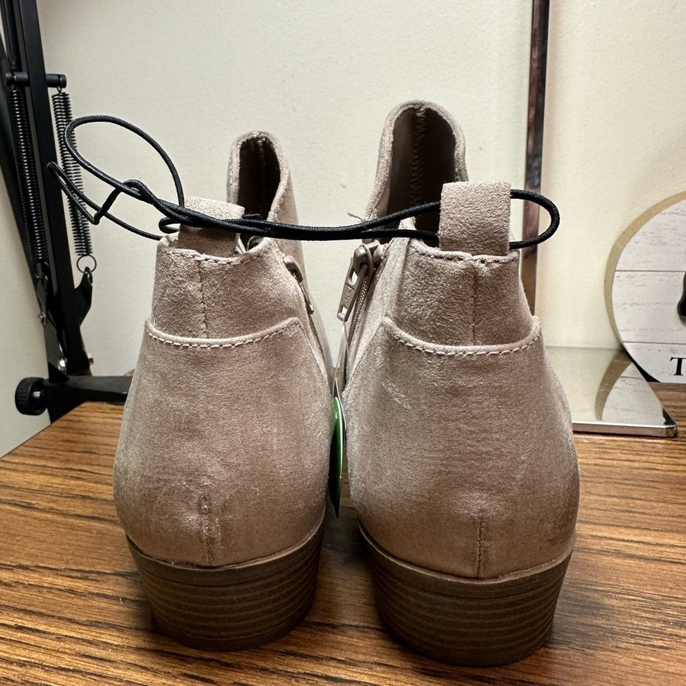 NWT Arizona Jeans Faux Suede Ankle Boots Size 10‎ - Picture 7 of 8